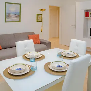 Guesthost - Istria M5 Cozy Appartamento Milano